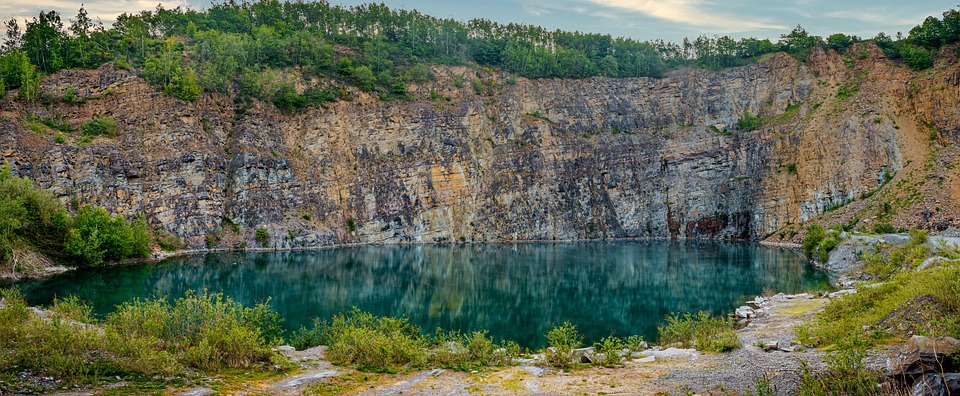 Career Revamp: How to Refresh Your Job Search with Expert-Recommended Resources