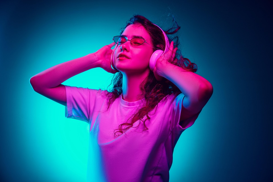 The AI-Driven Workspace: How AI is Redefining the Way We Work and Communicate