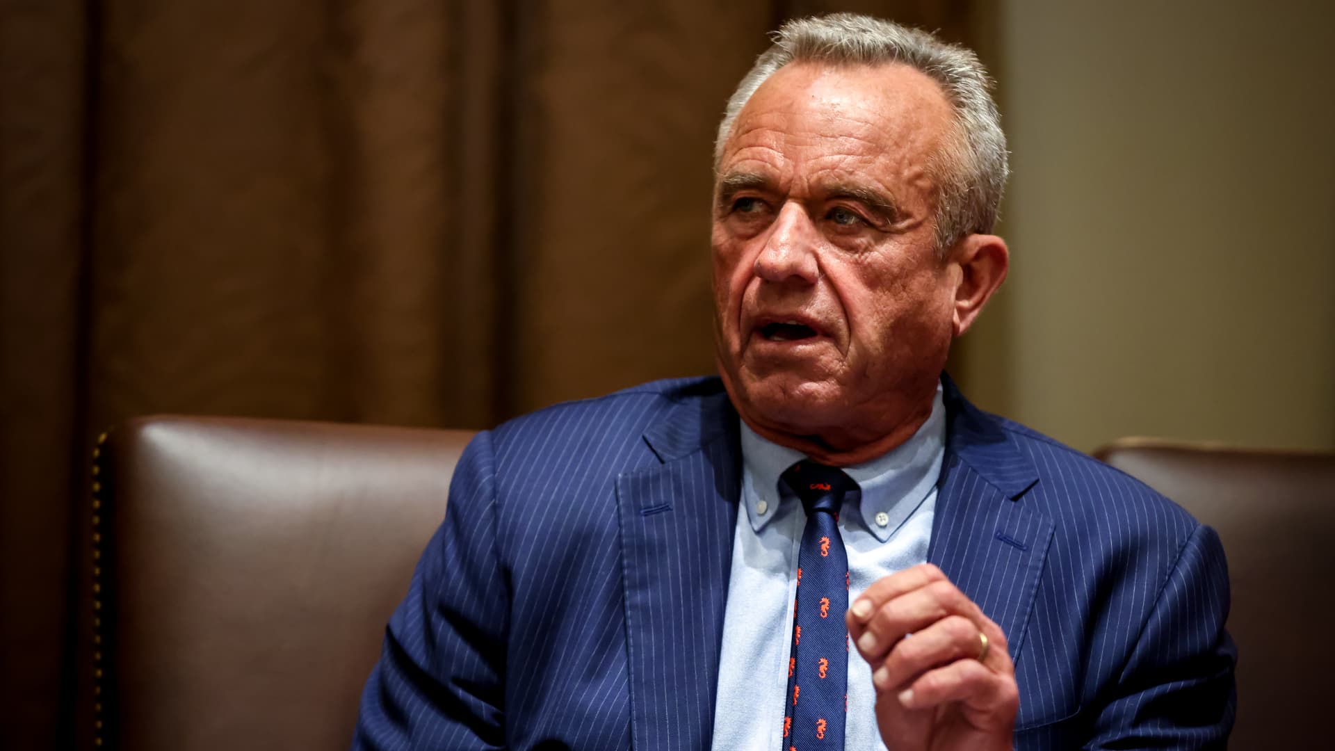 RFK Jr. plans 10,000 HHS job cuts