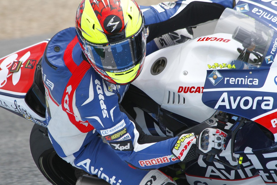 Talk Your Way to the Top: Mastering Effective Workplace Communication