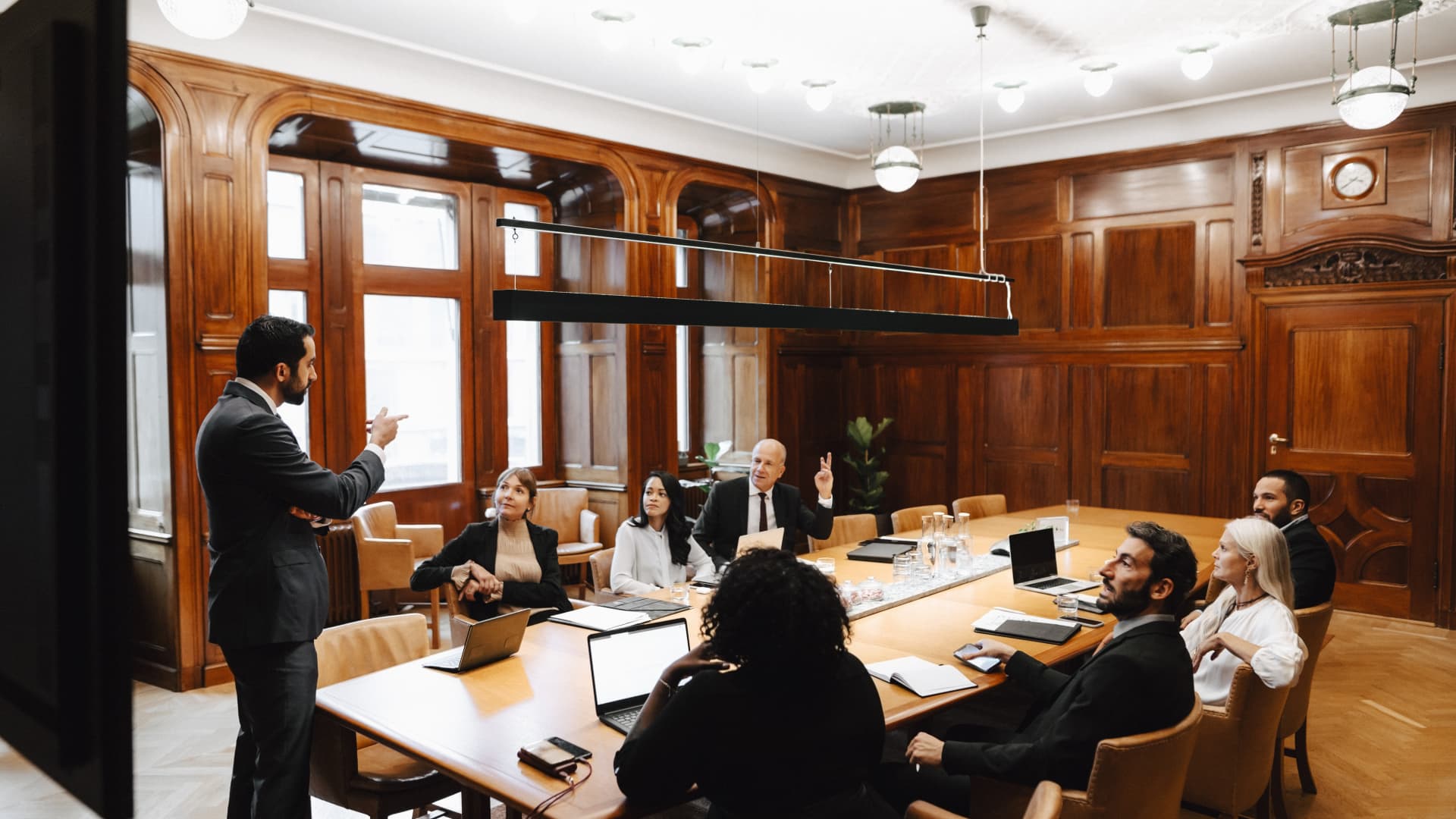 Battle for talent at family offices boosts incentive plans and pay