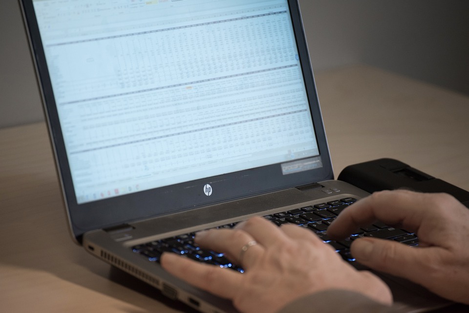 Breaking Down Silos: How Collaboration Tools Can Improve Communication and Increase Efficiency