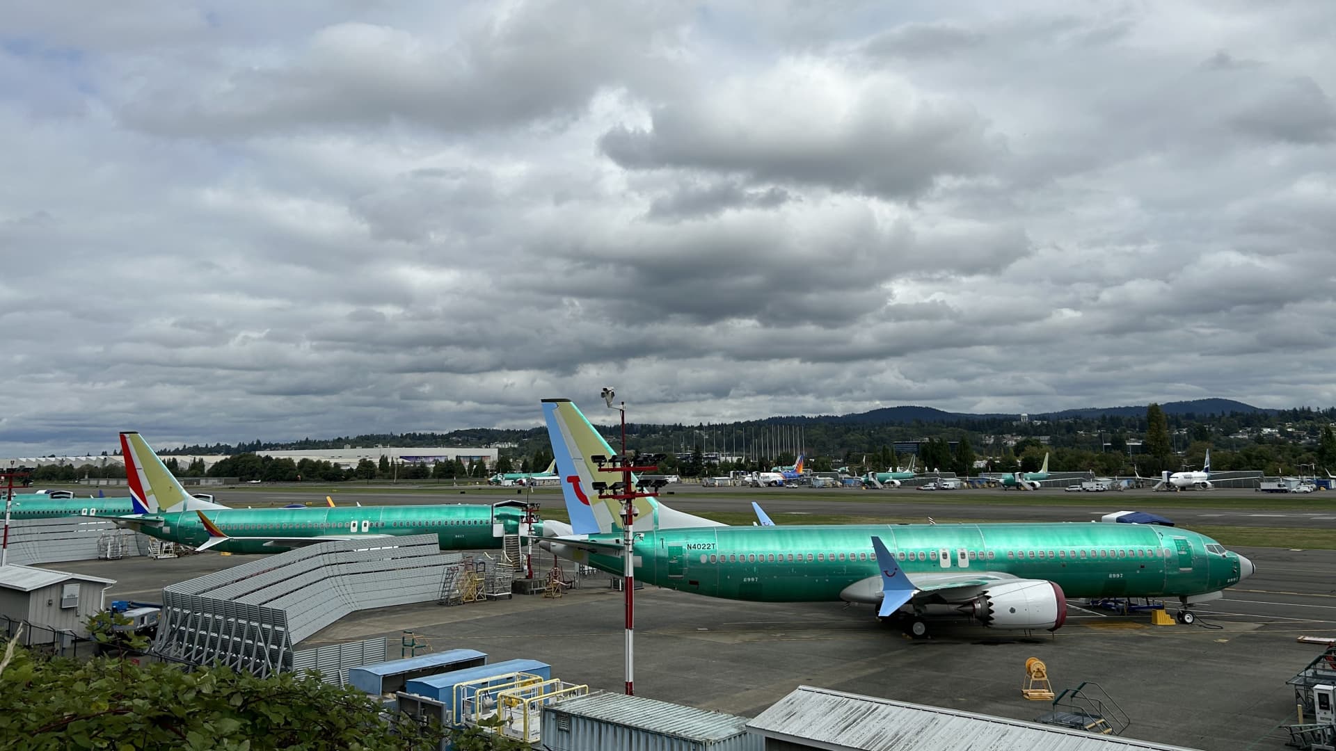 FAA to let Boeing to sign off on 737 Maxes, 787s