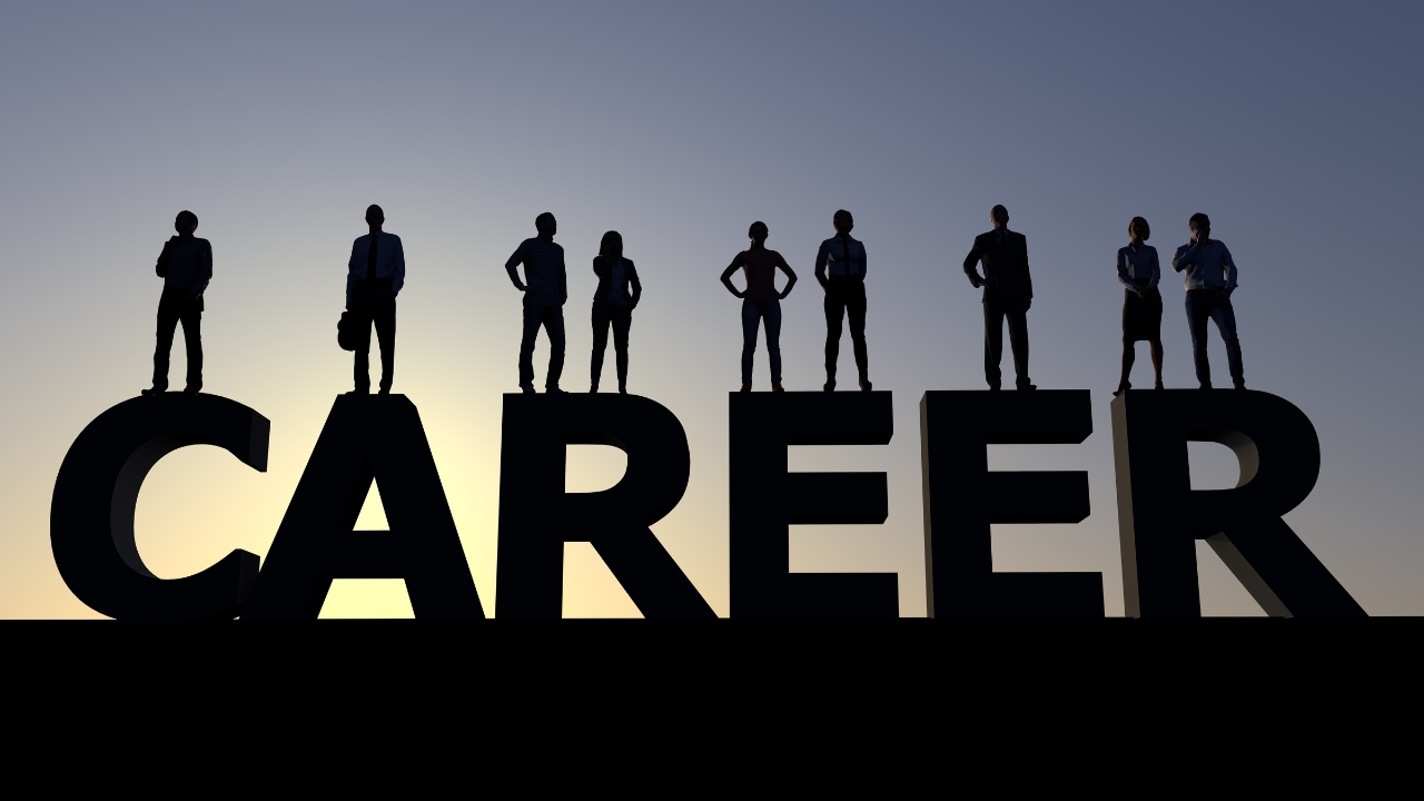 The Attention Economy: How High-Performers Use ‘Selective Invisibility’ to Excel