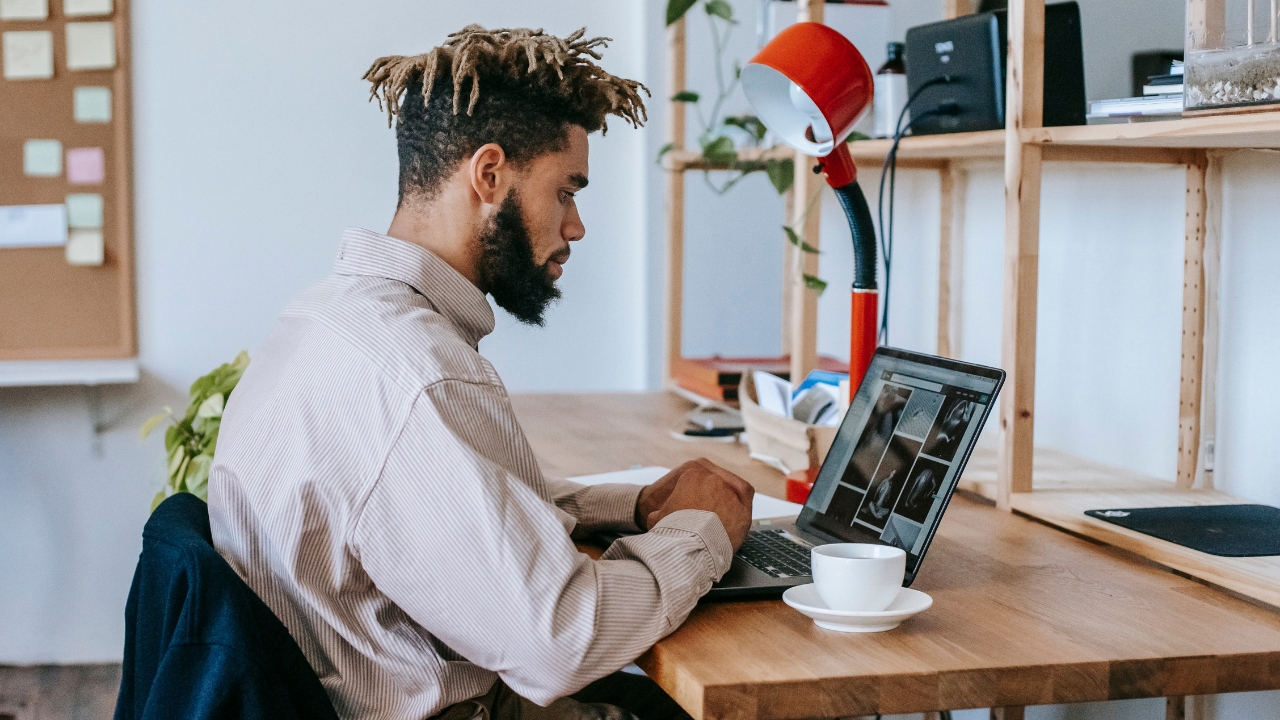 Lateral Career Moves and Why They Can Accelerate Professional Growth