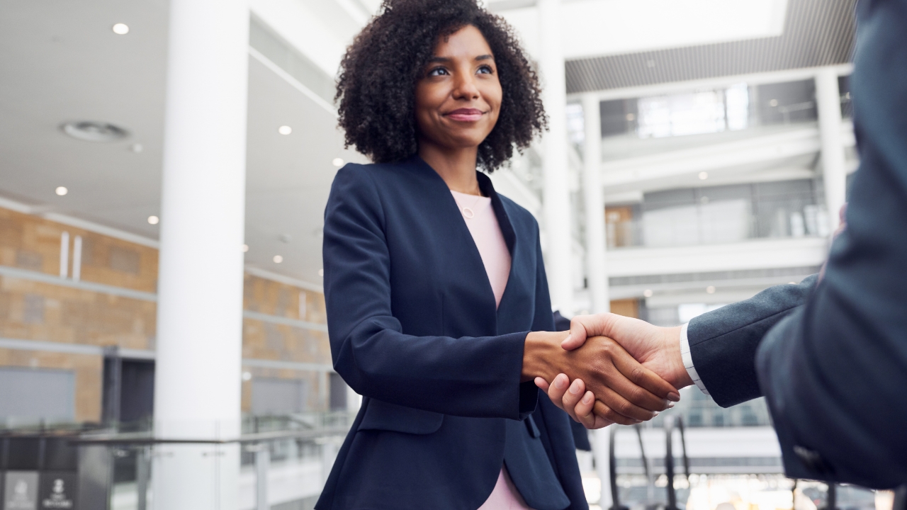 Employees Who Track Their Work Achievements Advance Faster in Competitive Workplaces