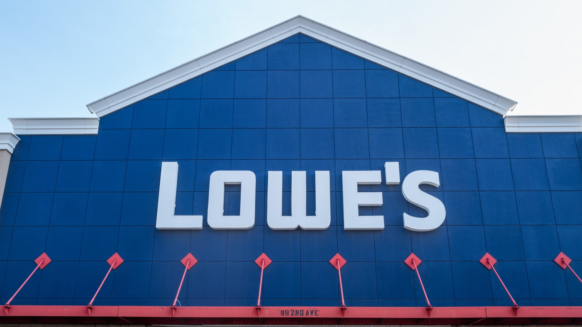 Lowe’s Q4 2024 Earnings