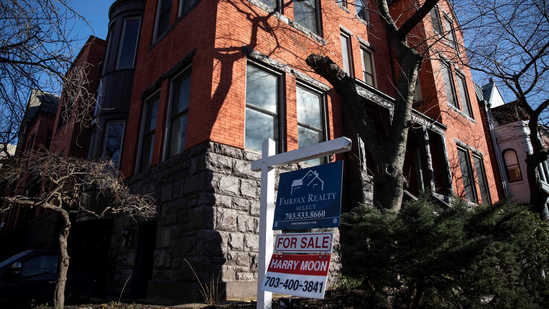 Washington DC Housing Market Shows Cracks Amid Federal Layoffs