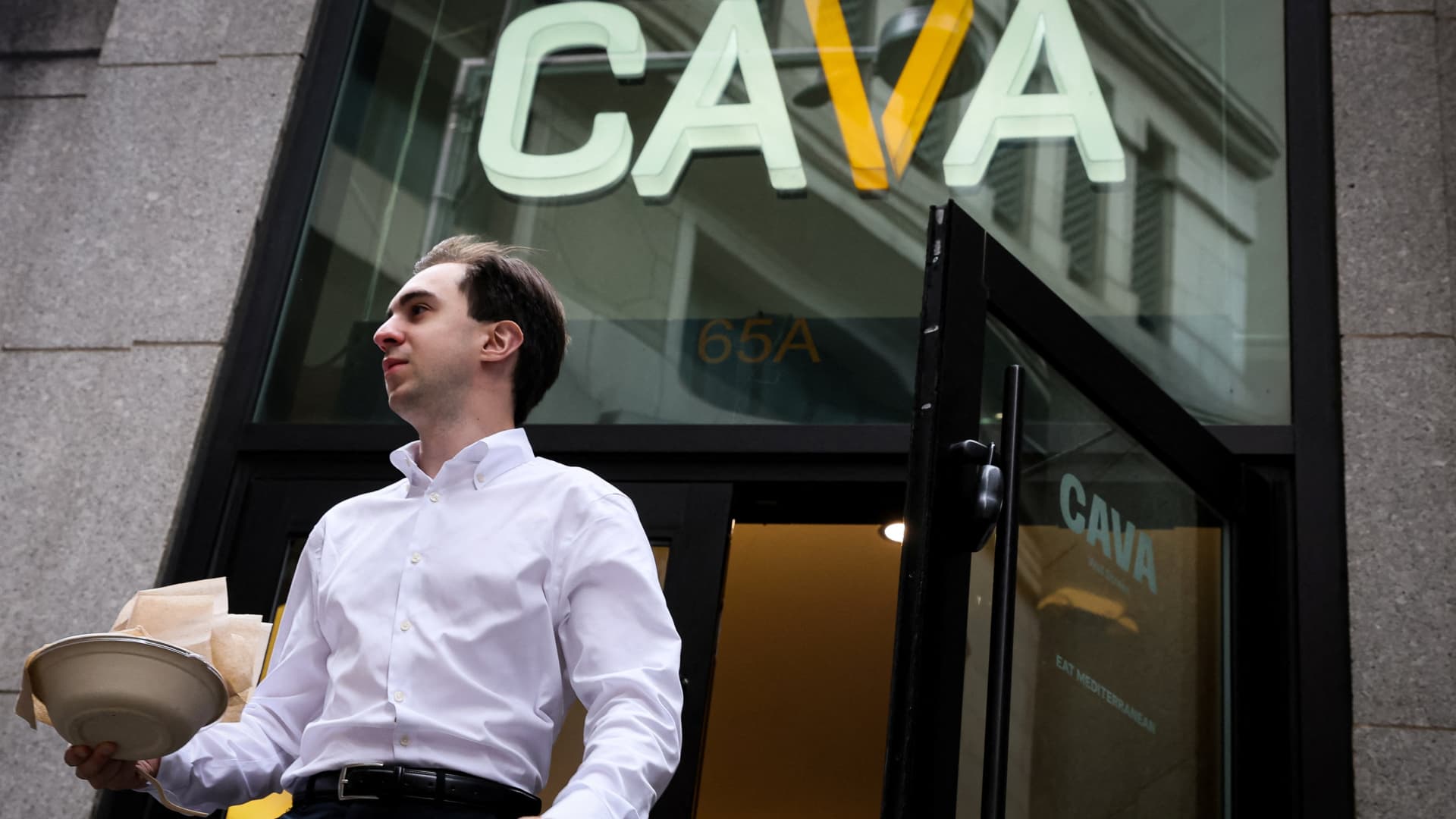 Cava Q1 2025 Earnings Report Cava Q1 2025 Earnings Report