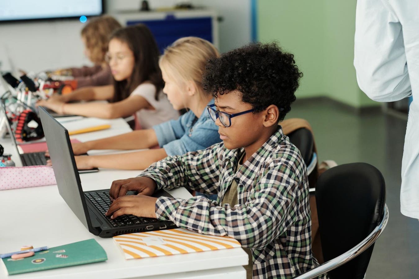 Mandatory AI Education For All US Students Gets CEO Backing Mandatory AI Education For All US Students Gets CEO Backing