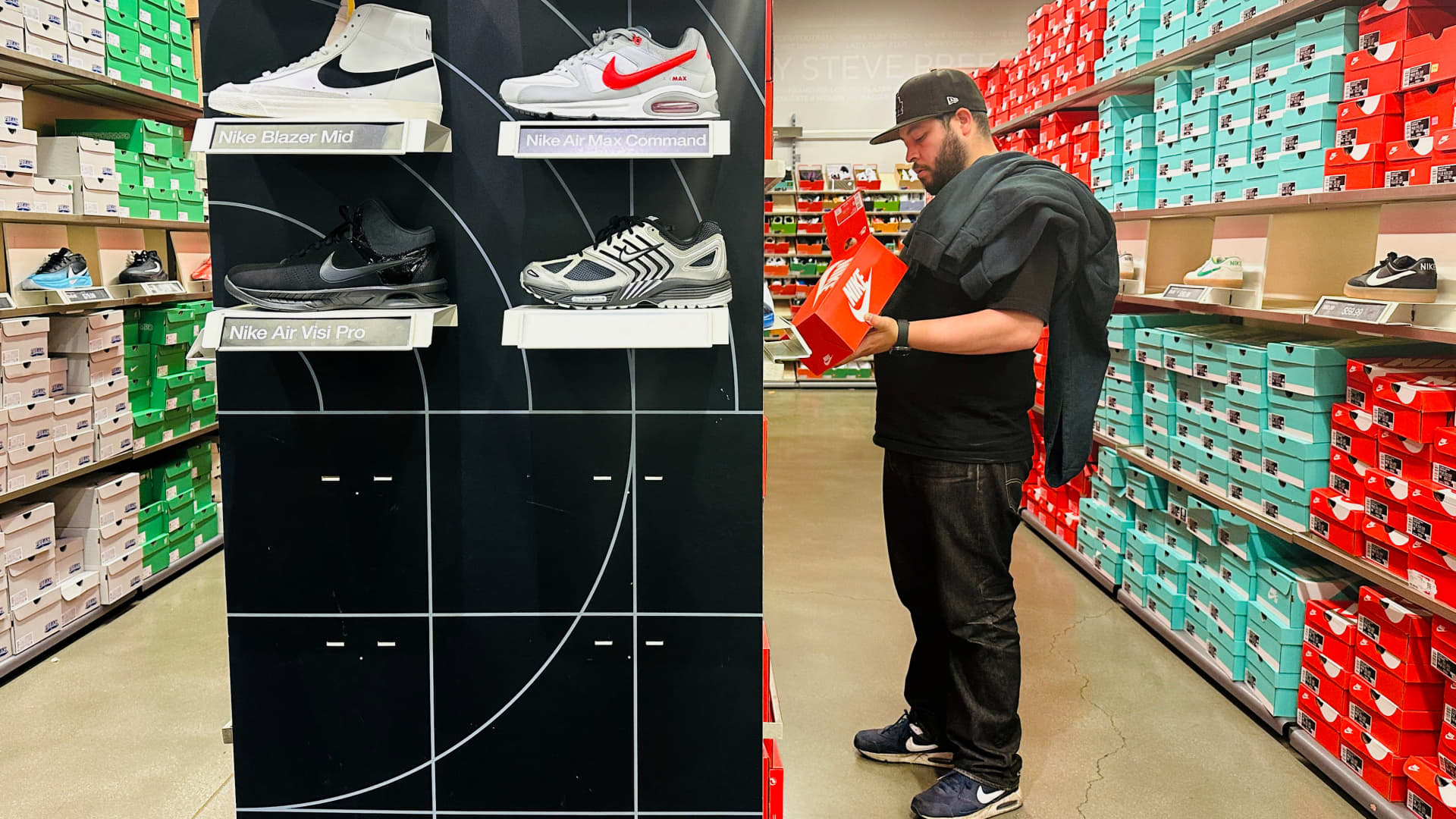 Nike, Adidas Seek Tariff Exemption from Trump Nike, Adidas Seek Tariff Exemption from Trump
