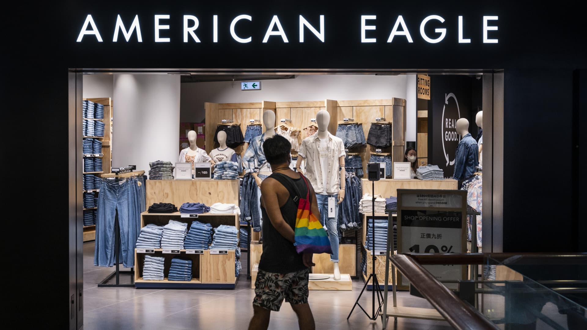 American Eagle Outfitters Q1 2025 Earnings American Eagle Outfitters Q1 2025 Earnings